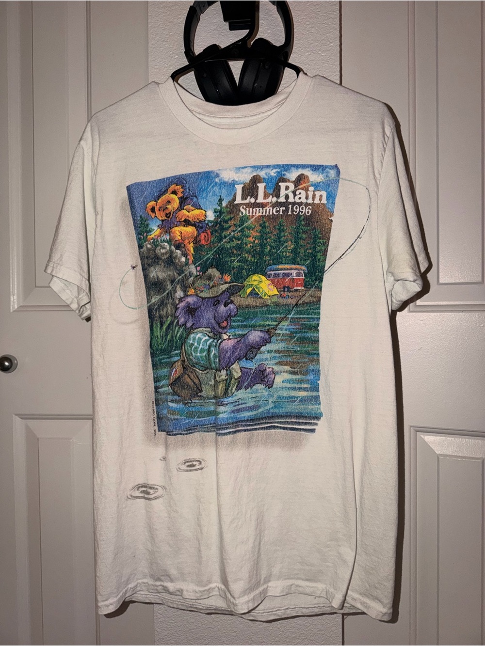 L.L. Bean White Graphic Tee with Multicolor Fishing Scene